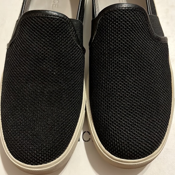 Vince black slip on casual sneaker. Fabric. Size 8 1/2 - Picture 7 of 7